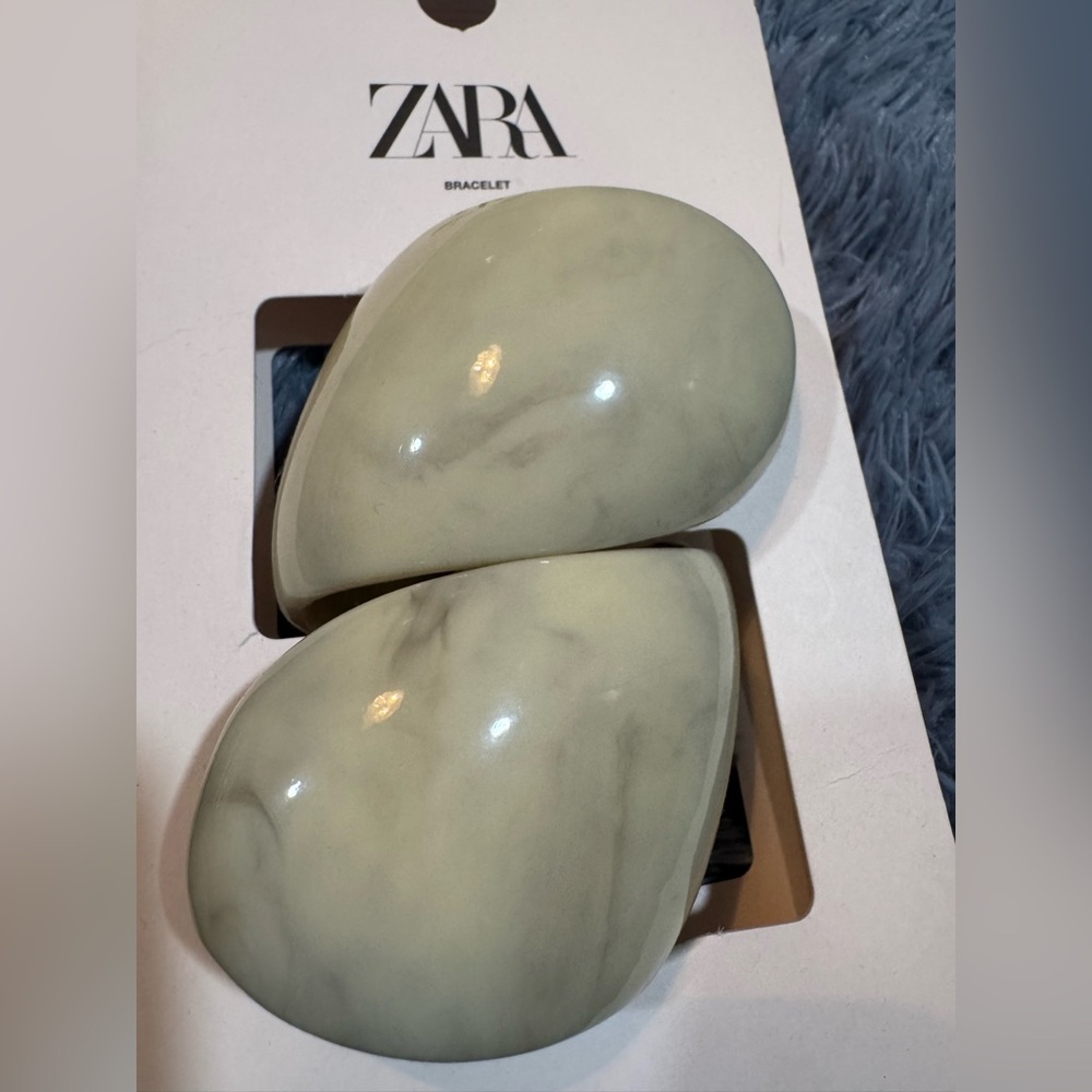 NIP Zara Resin Bangle Cuff Bracelet